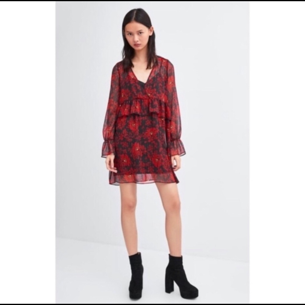 M - Zara Red black floral dress